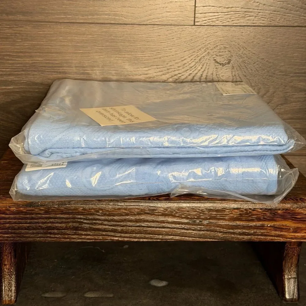 The Company Store Putnam Cotton Matelassé Shams (2), King. Corn Flower Blue. NWT